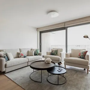 Apartment Strand Met Zwembad, Ostende